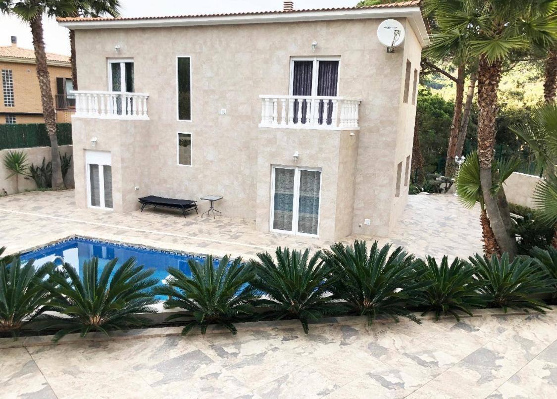 Luxury Villa, Private Beach N Pool * Lloret de Mar